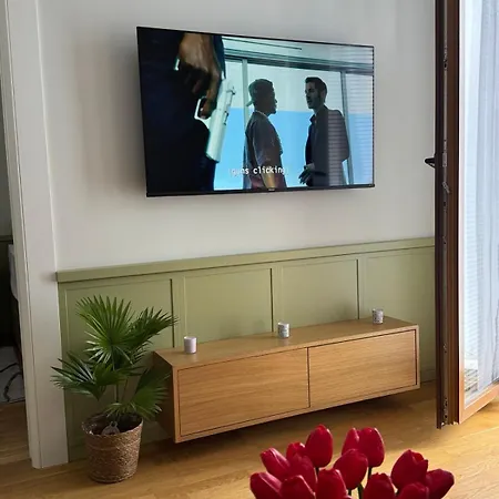 Montis Apartment *